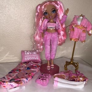 Rainbow High Brianna Dulce doll